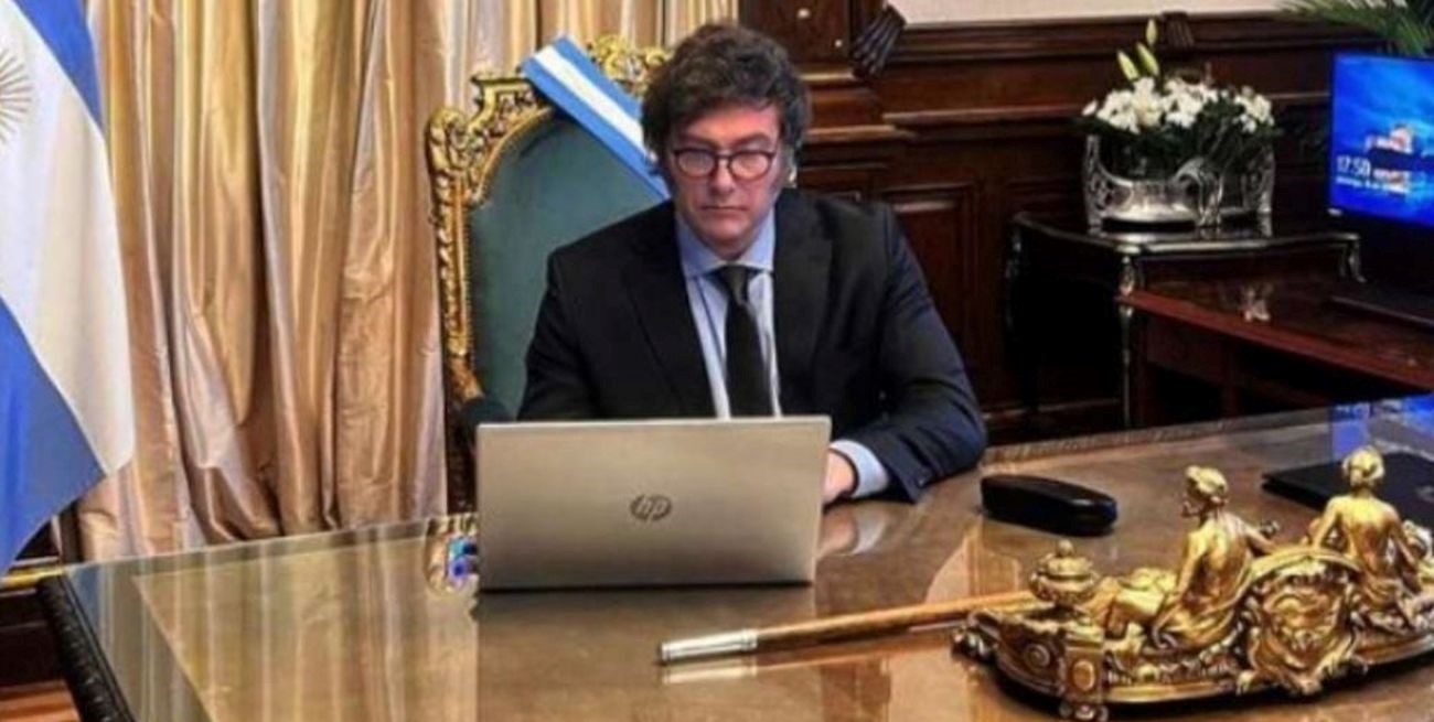 Milei contra sindicalistas que "atrasan" y los políticos que defienden "el tongo"