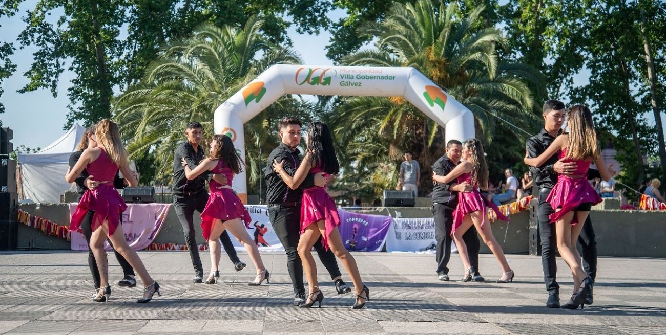 "Noches Familiares" volvió a reunir a vecinos en la Plaza San Martín