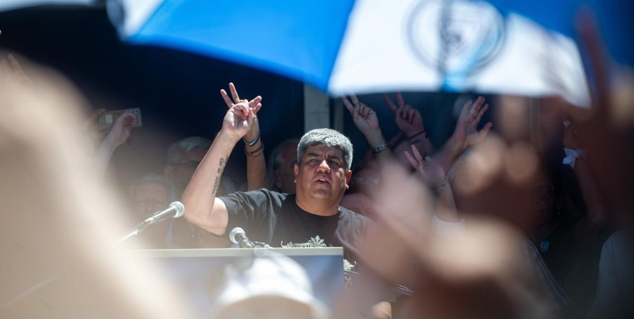 "Lo van a llevar en andas pero al Riachuelo", dijo Moyano sobre Luis Caputo