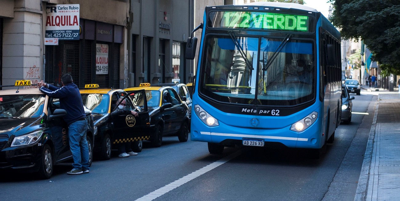 Por la inseguridad en Rosario proponen que los colectivos tengan cabinas blindadas