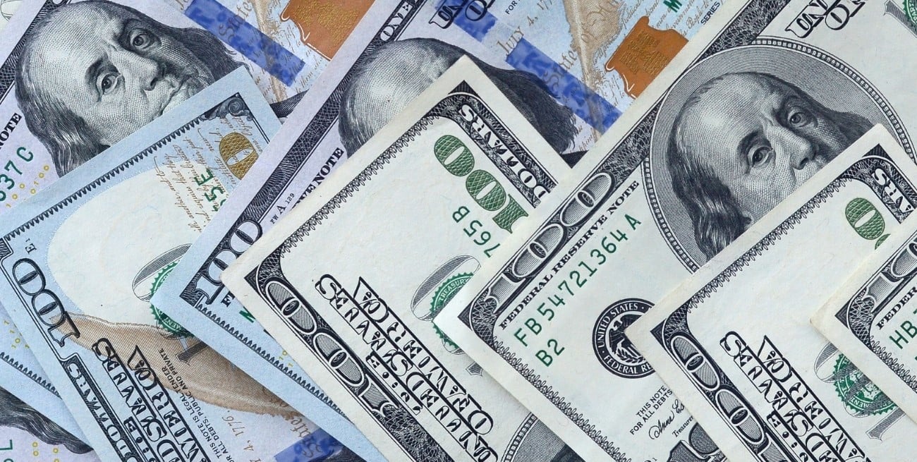 Leve baja del dólar blue: a cuánto cerró este miércoles