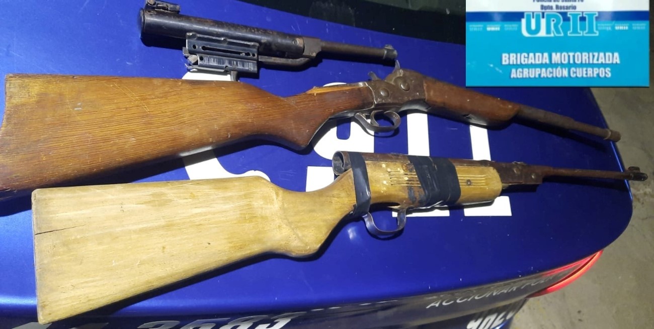 Rosario: secuestran cuatro armas de fuego; dos rifles y un chaleco balístico