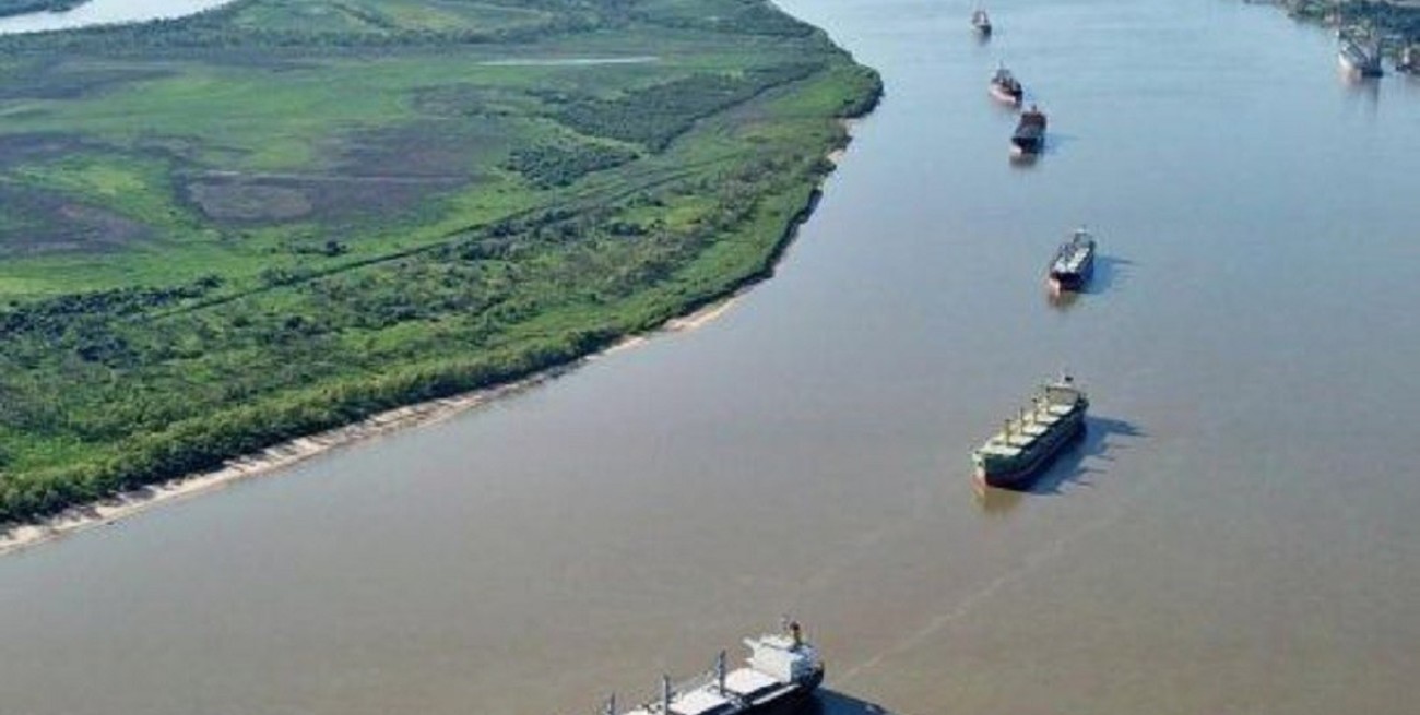 Hidrovía: la Argentina seguirá cobrando peaje pero aceptaría rebajar el monto