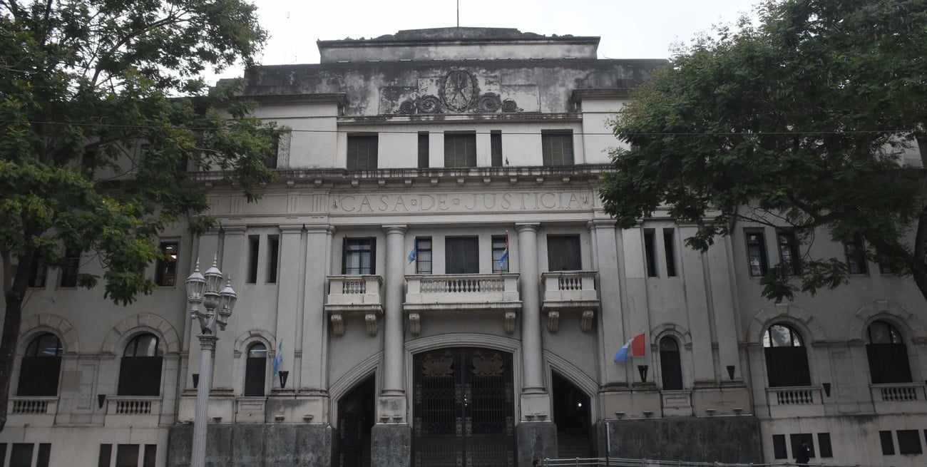 Condenaron a un hombre que caminaba armado por la ciudad de Santa Fe