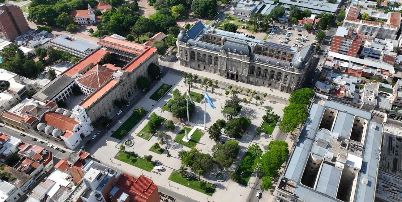 Pese al déficit de marzo, trimestre superavitario en cuentas de Santa Fe 