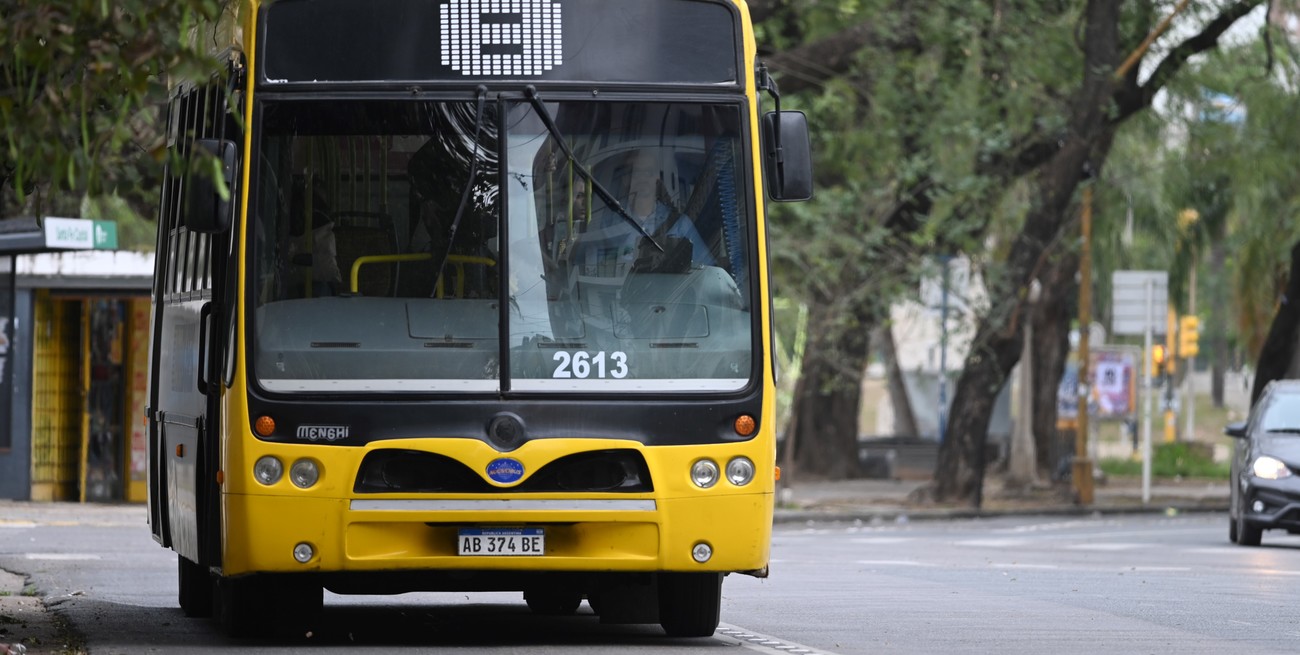 Estado de alerta y posible medida de fuerza tras reunión paritaria de transporte a nivel nacional
