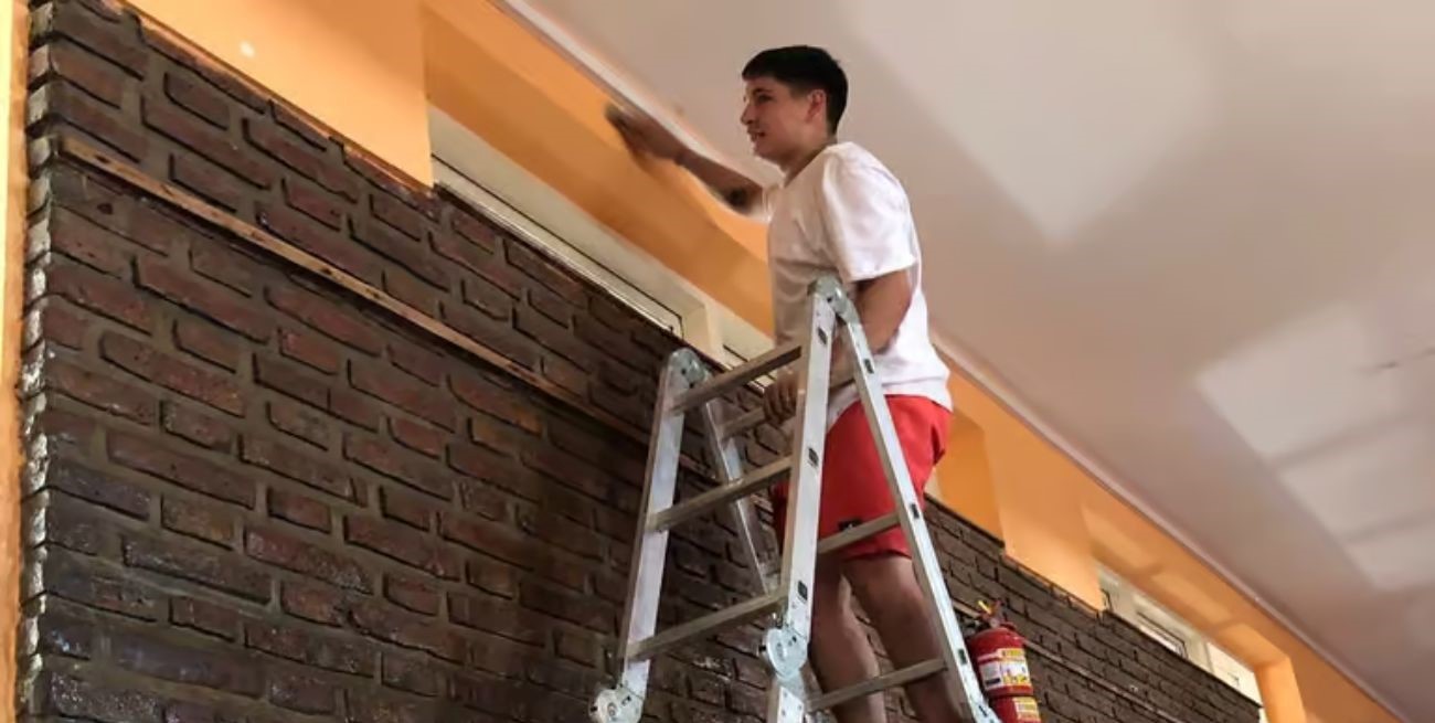 Jóvenes cristianos de varias provincias pintan escuelas venadenses