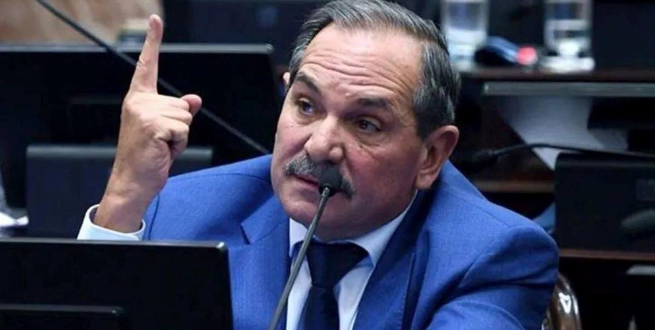 Comienza el juicio contra Alperovich, acusado de abusar sexualmente de su sobrina