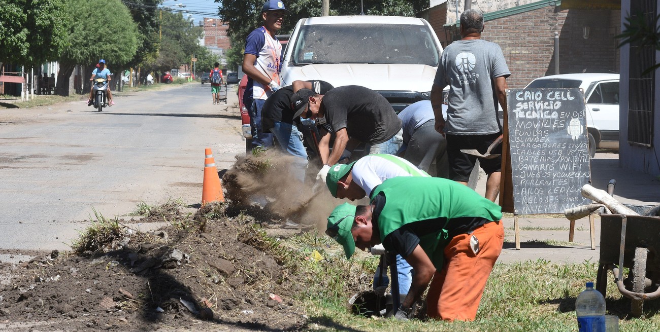 La Municipalidad pisó barrio Santa Marta para tratar de "lavarle un poco la cara"