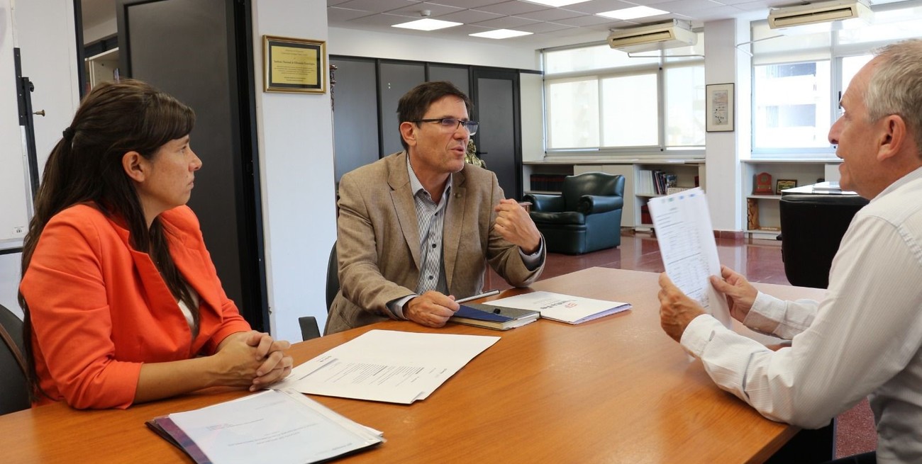 Educación: gestiones del ministro Goity ante el Gobierno Nacional