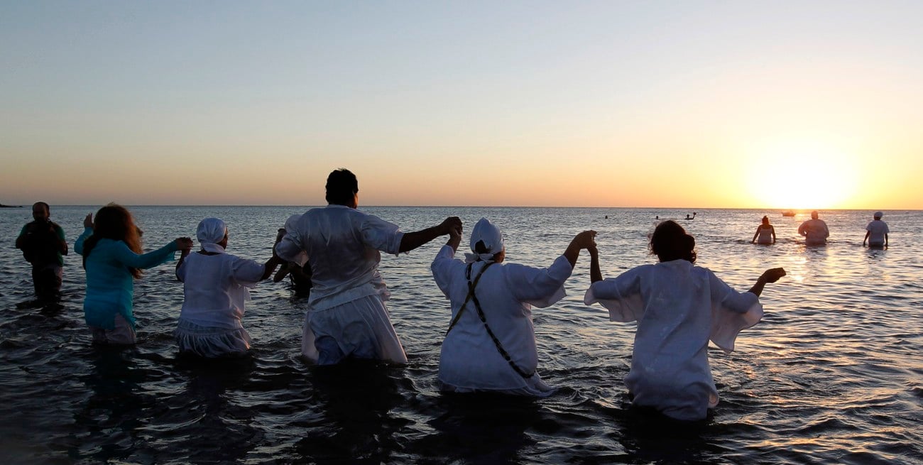2 de febrero: se celebra Iemanjá, Nuestra Señora de la Candelaria y el Día de los Humedales