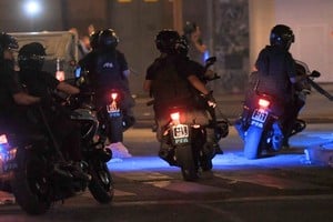 Cuestionamientos al operativo antipiquetes y llamado de atención sobre el uso de balas de goma y gases lacrimógenos. Créditos: Telam