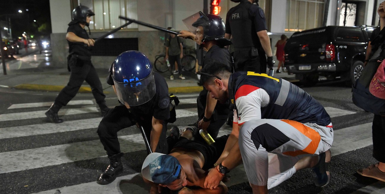 Fueron 13 en total los detenidos en la última protesta frente al Congreso
