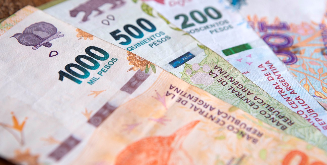 El BCRA agudiza su política para emitir cada vez menos pesos