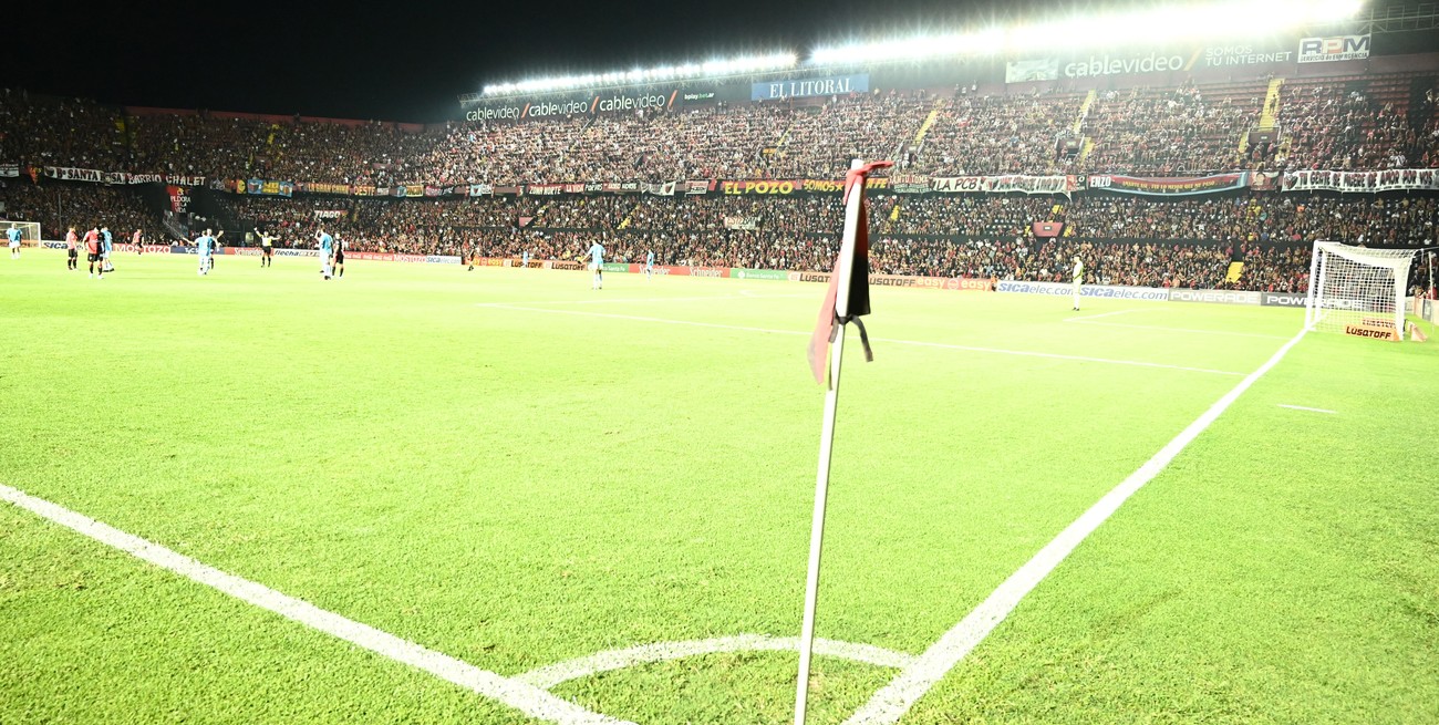 La gente de Colón entendió su importancia y copó el Brigadier