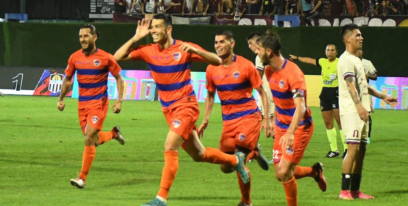 Puerto Cabello le ganó a Defensor Sporting en la inauguración de la Copa Libertadores 2024