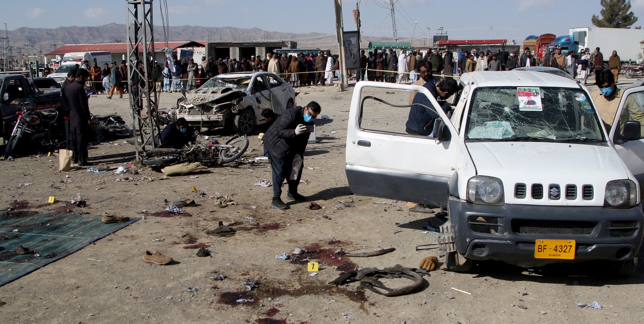 26 muertos tras dos atentados a oficinas de opositores en Pakistán, a horas de las elecciones