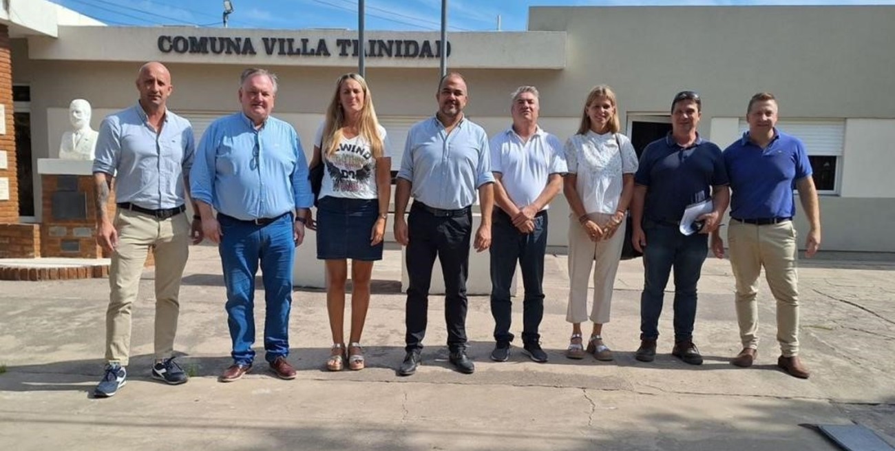 Michlig junto a autoridades de la DPV visitaron Villa Trinidad y San Guillermo