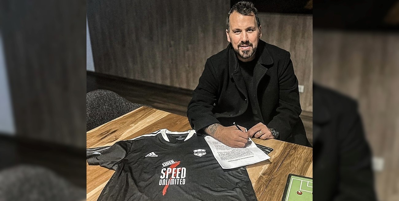 Riestra: nuevo DT y los ecos de una vergonzosa "manito" arbitral