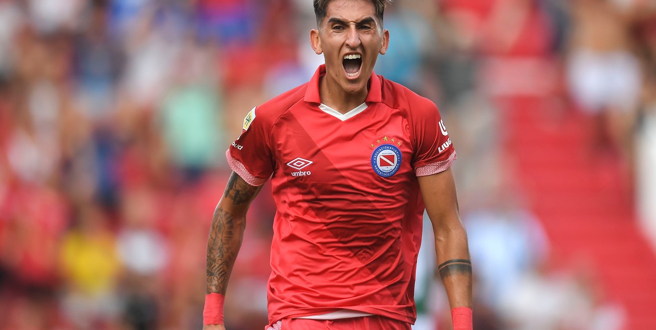 Argentinos Juniors le ganó a Banfield y se metió en el lote de los primeros del Grupo A