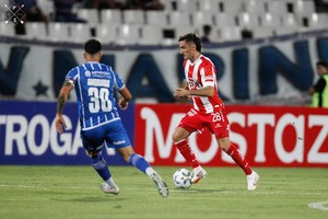 El "Tatengue" se trae un punto de su visita a Mendoza. Crédito: Marcelo Ruiz