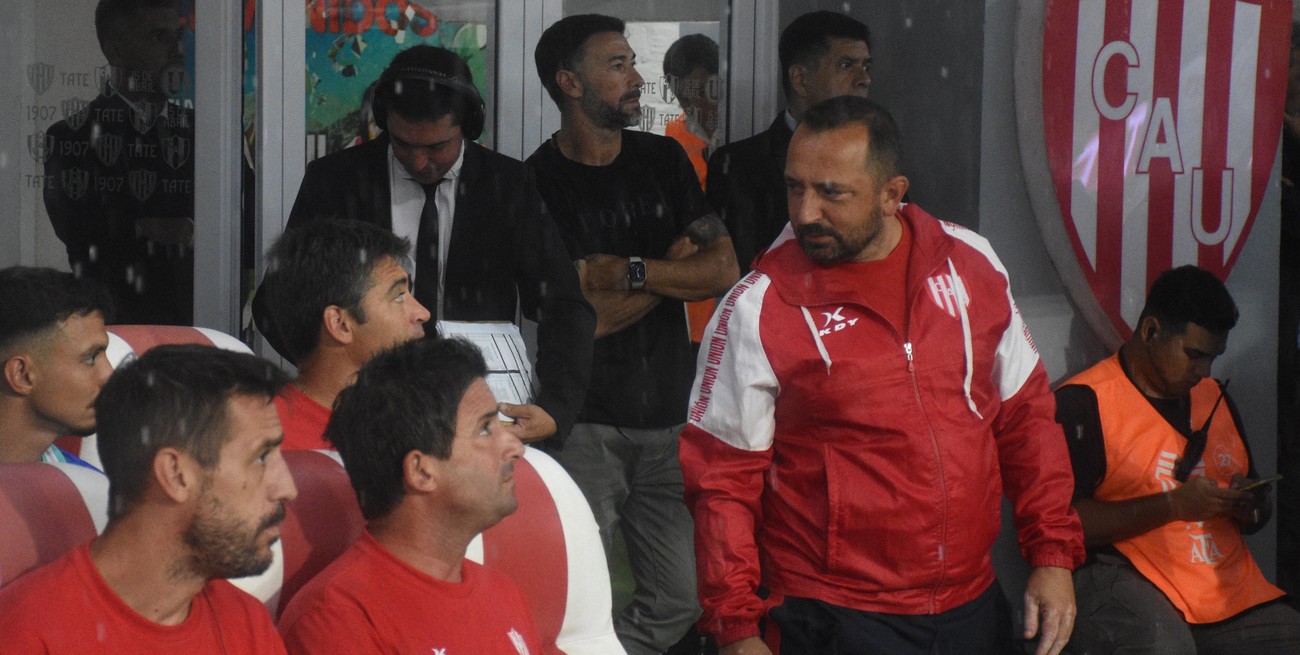 Roldán afuera del partido con Godoy Cruz: dolor en el tendón de una rodilla