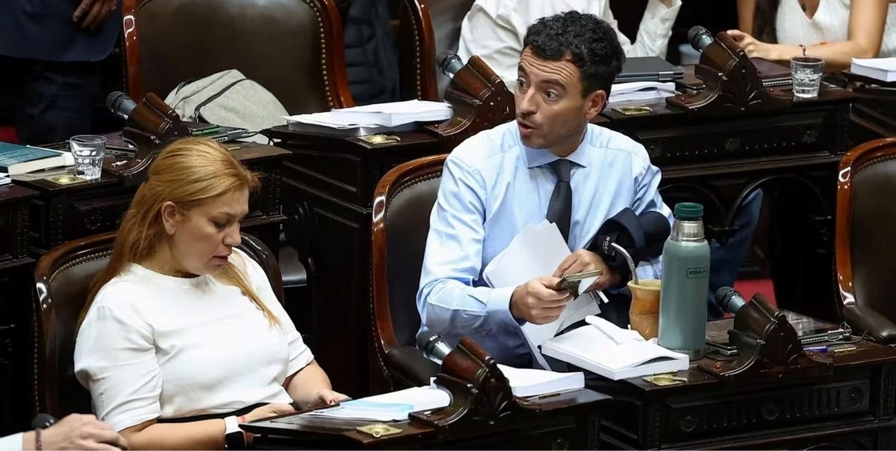 La UCR denunció a Milei por llamar "coimeros" a legisladores