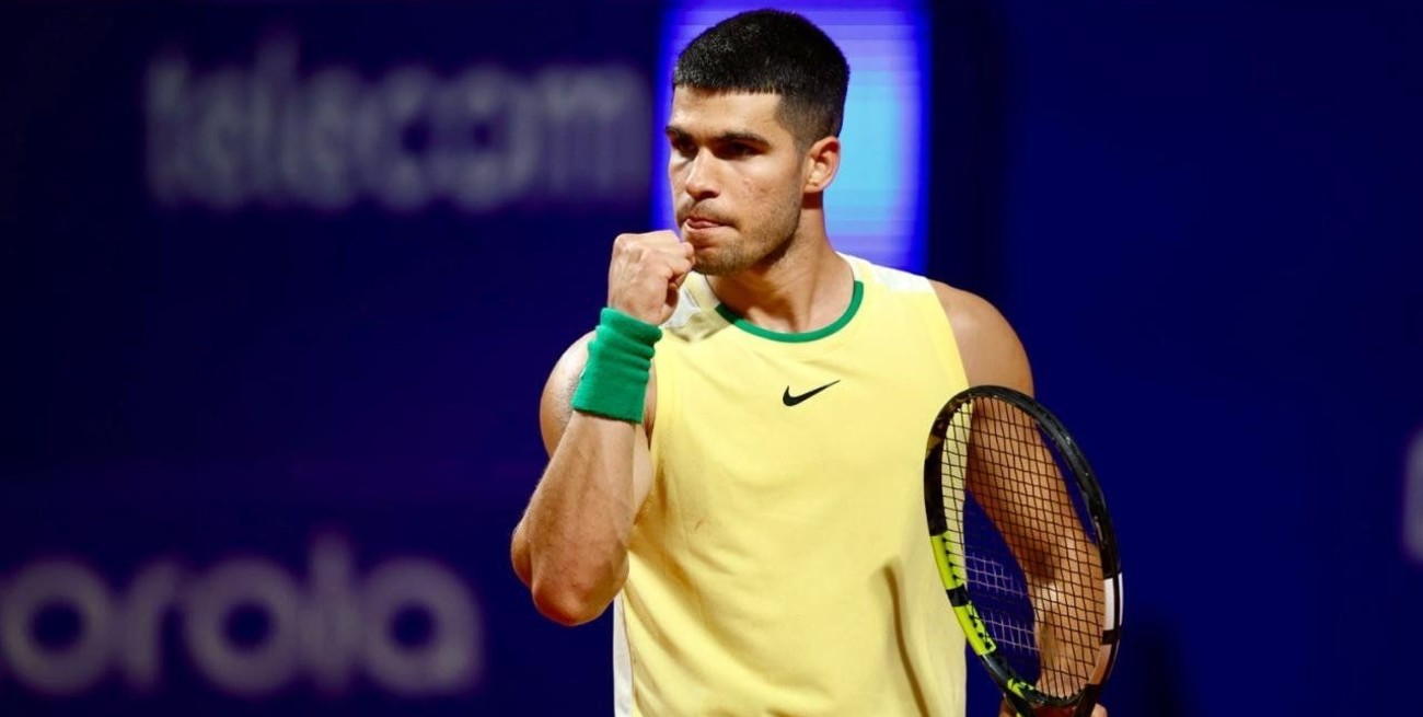 Alcaraz debutó con un triunfo ante Ugo Carabelli y se instaló en los cuartos de final del Argentina Open