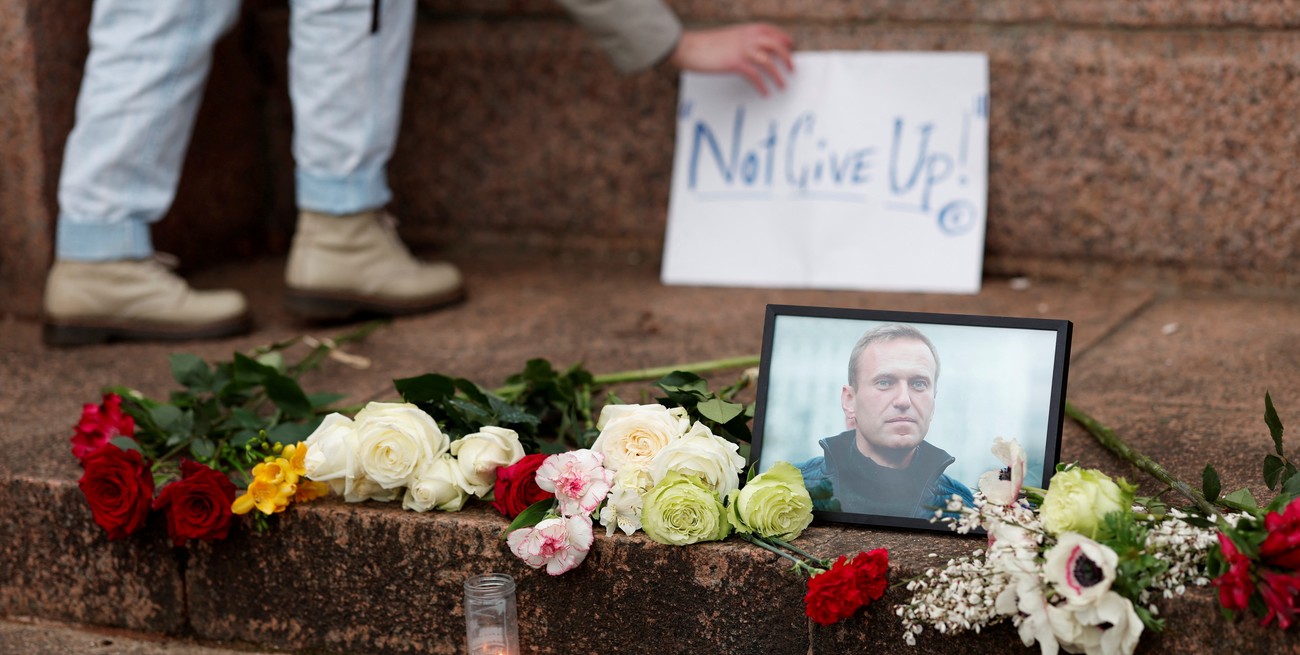 Dudas y acusaciones por la muerte de Alexéi Navalny en la cárcel