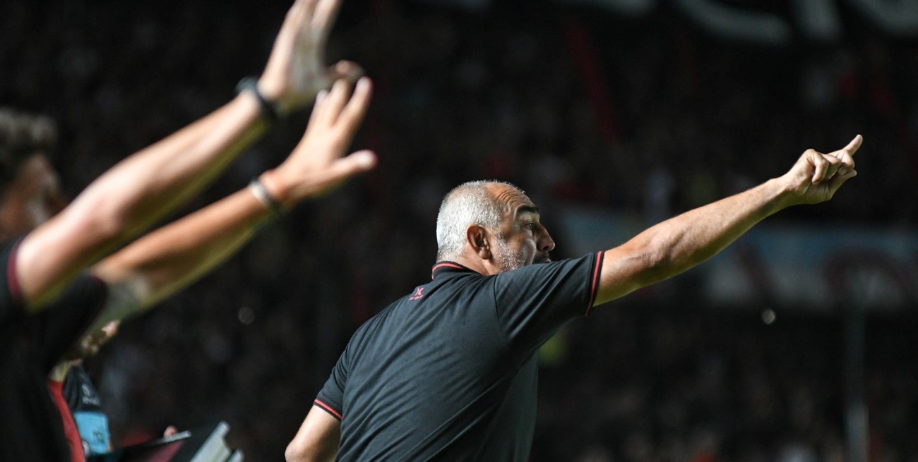 Delfino: "Colón y su hinchada son atrapantes"