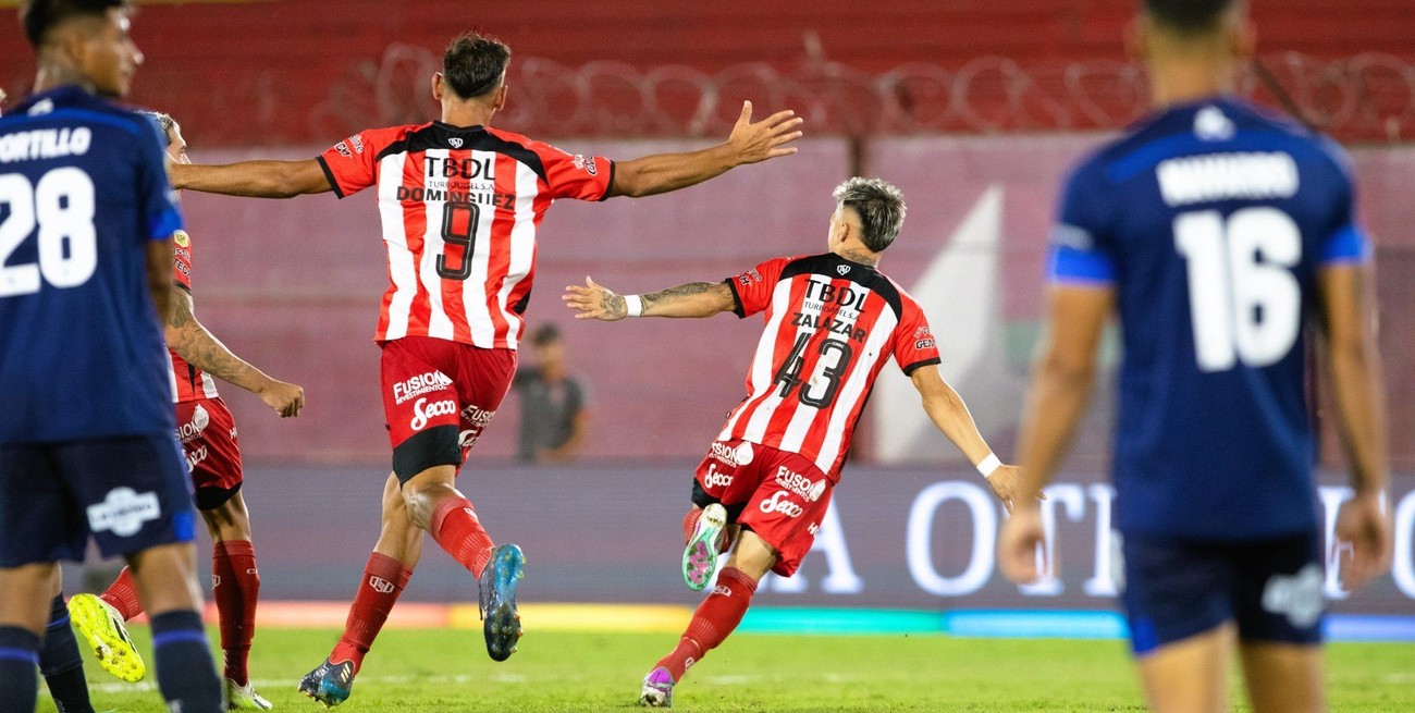 Barracas Central le ganó a Talleres y se prendió arriba en la Zona A