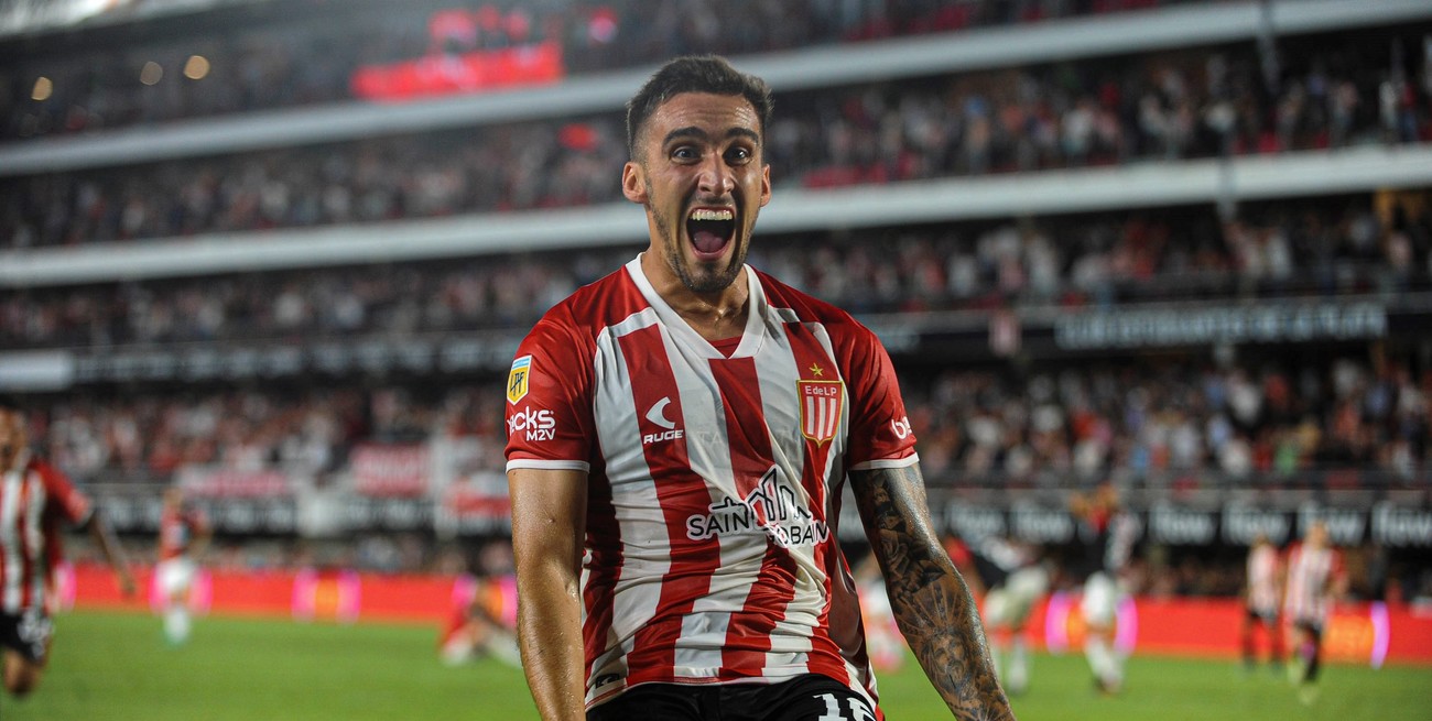 Newell's perdió con Estudiantes en La Plata: Banega fue expulsado y se pierde el clásico