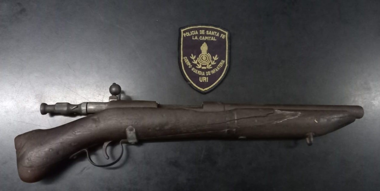 Ladrones detenidos con una carabina recortada en barrio El Pozo