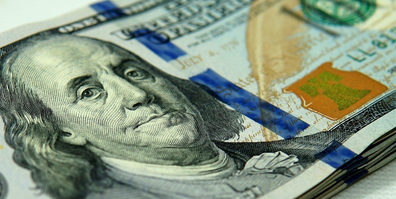 En la primera ronda del 2025, bajó el dólar blue y subieron los financieros