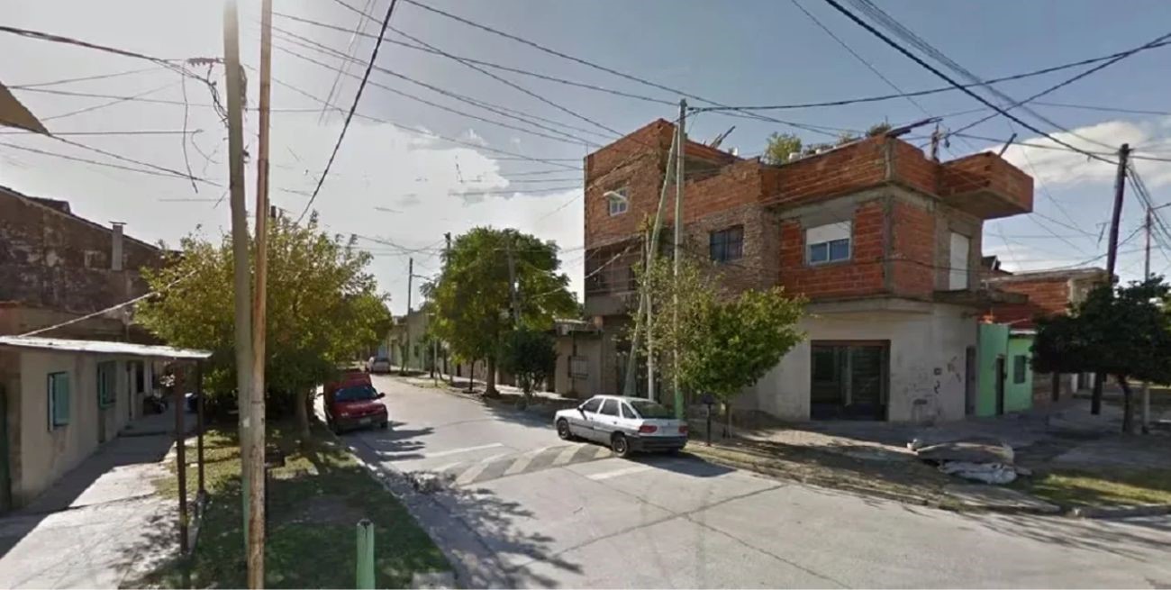 Balearon a un penitenciario tras pactar la compra de una moto por Facebook