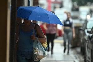 El organismo advirtió por lluvias intensas, ráfagas fuertes y posible caída de granizo en varias provincias.