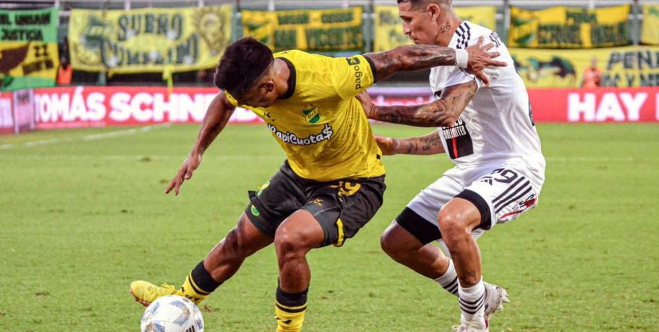 Defensa y Justicia y Deportivo Riestra empataron en Florencio Varela