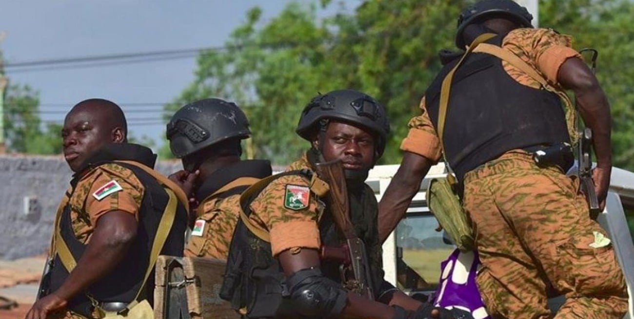 Tras el atentado en una iglesia, ahora atacaron una mezquita en Burkina Faso: 14 muertos
