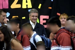 El jefe de gobierno porteño explicó que la medida se extenderá durante tres meses y no es excluyente con los "vouchers educativos" de Milei.
