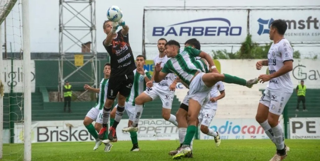 Nuevo escándalo en el Regional Amateur: polémicas en el ascenso de Camioneros al Federal A 