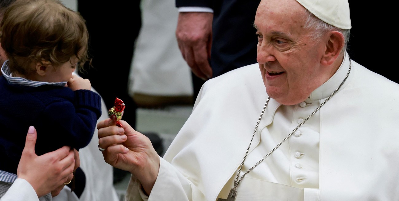 El Papa Francisco regresó al Vaticano tras realizarse chequeos médicos