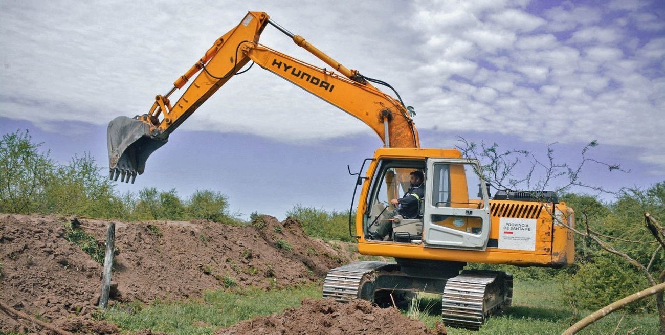 En Alto Verde se completó el alteo y coronamiento de la Defensa Este para evitar inundaciones