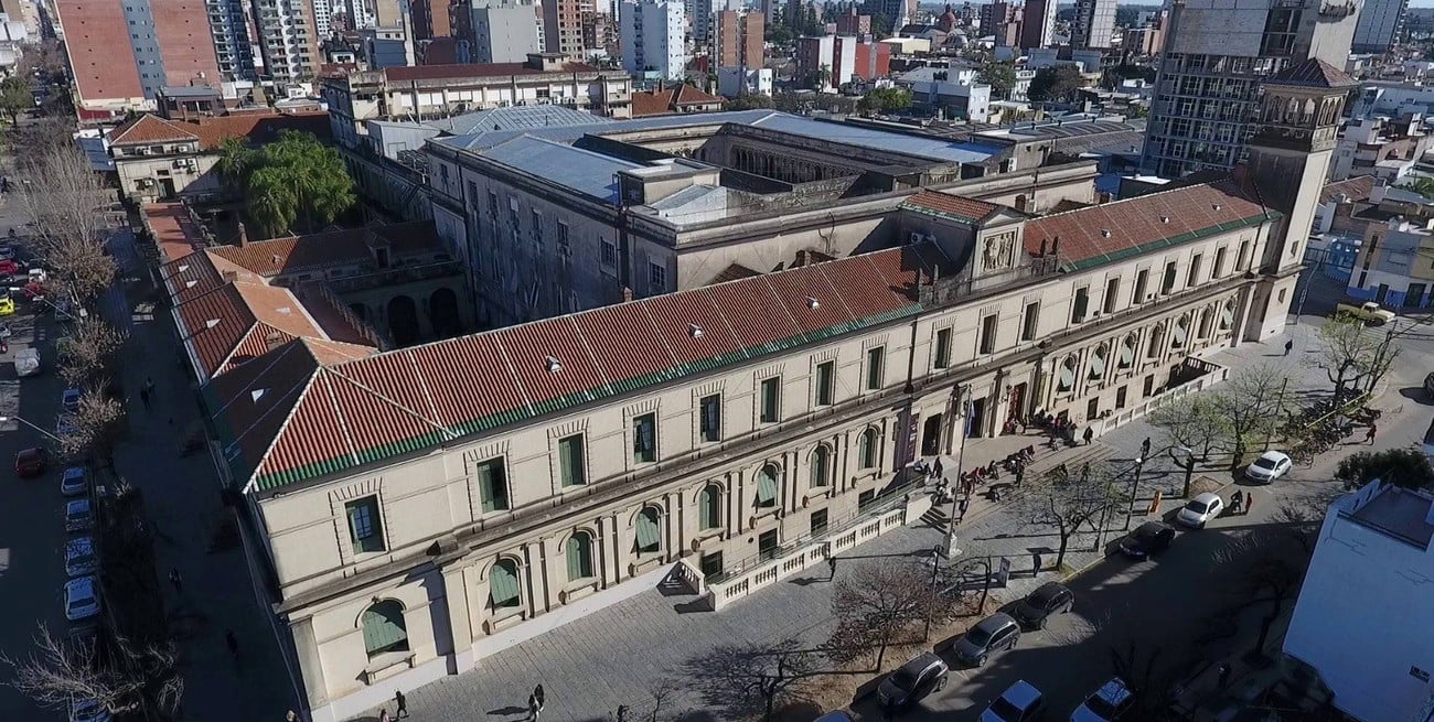 González: "Las universidades no pueden seguir esperando un presupuesto para funcionar"