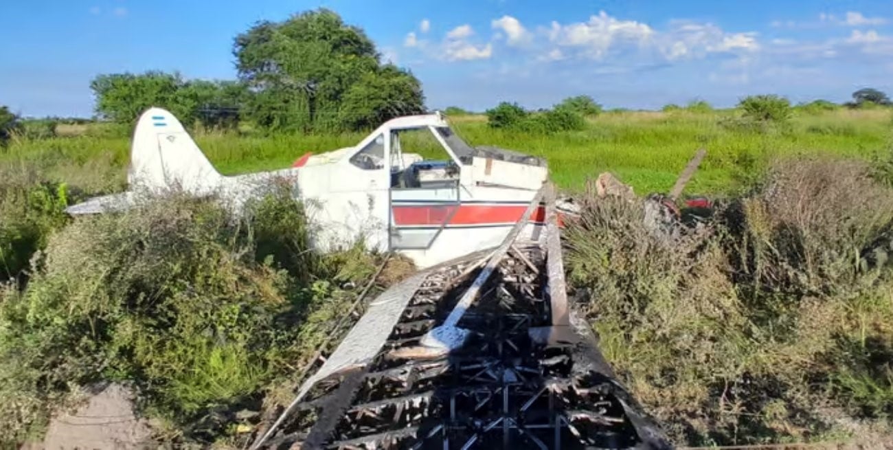 Trasladaron a Reconquista al piloto que cayó en su avioneta en la zona de Villa Ana