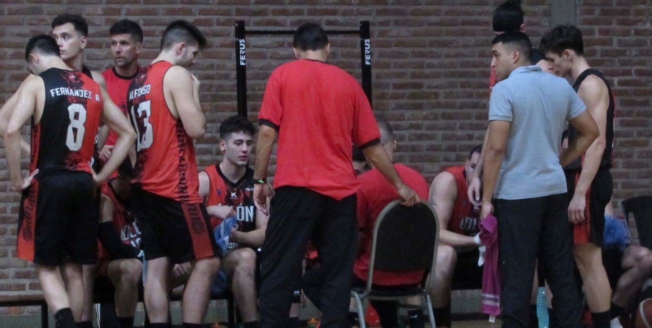 Después de un ajustado partido, Colón perdió ante San Isidro