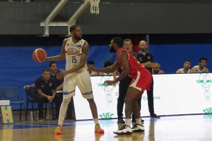 Unión cayó ante Quimsa en Santa Fe.