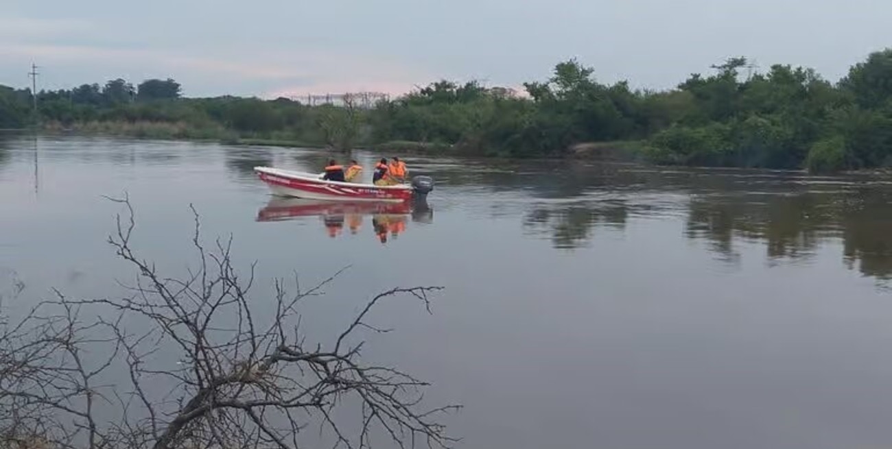 Buscan a un pescador que desapareció en aguas del arroyo Malabrigo