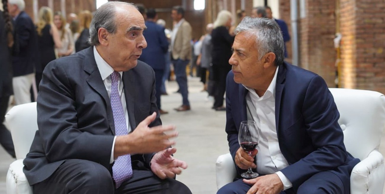 Pacto de mayo: Francos y Cornejo brindaron por la convocatoria de Milei