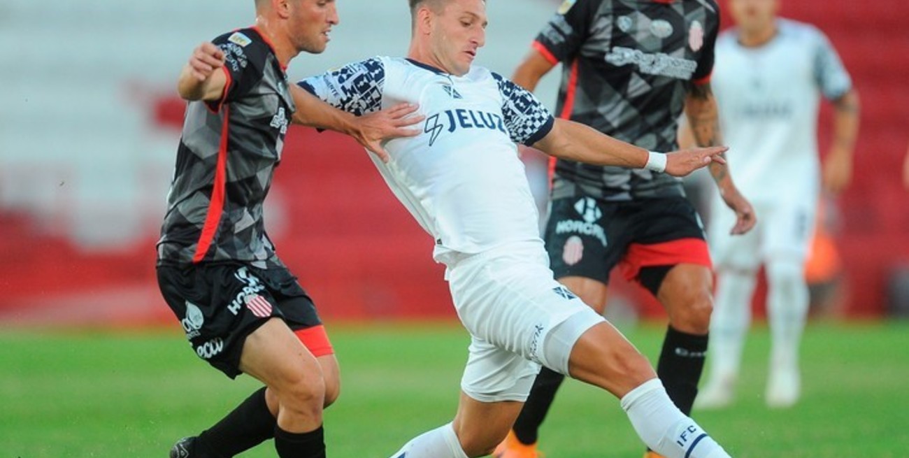 Se conocieron los audios del VAR de las dos grandes polémicas de Independiente - Barracas