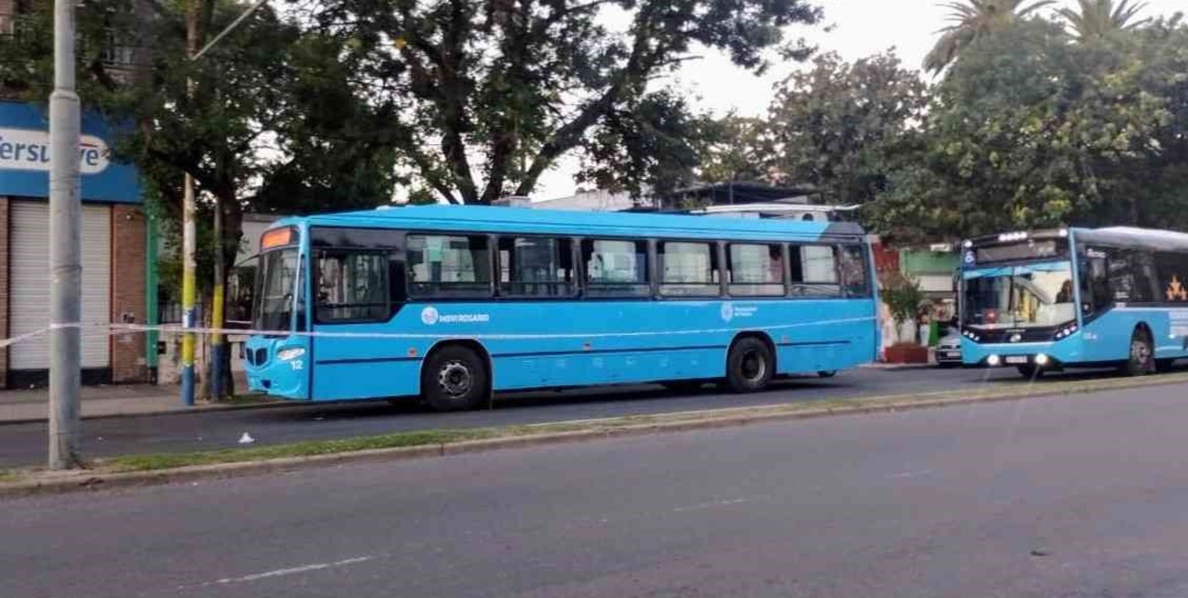 Balearon a un colectivero en Rosario y su estado es grave